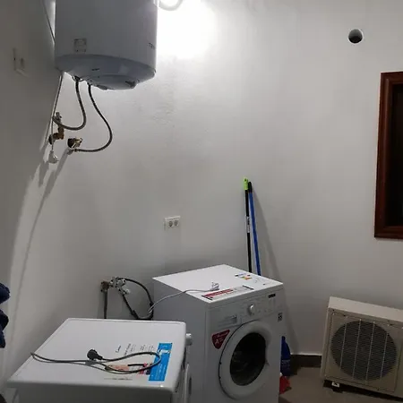 Apartmán Privado En Zona Tranquila Y Proxima Al Aeropuerto Tf Norte Y A La Ciudad De . La Laguna (Tenerife)
