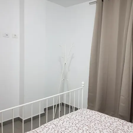 Apartmán Privado En Zona Tranquila Y Proxima Al Aeropuerto Tf Norte Y A La Ciudad De . *