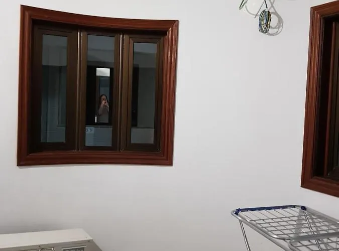Διαμέρισμα Privado En Zona Tranquila Y Proxima Al Aeropuerto Tf Norte Y A La Ciudad De . *