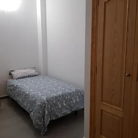 公寓 Privado En Zona Tranquila Y Proxima Al Aeropuerto Tf Norte Y A La Ciudad De . *