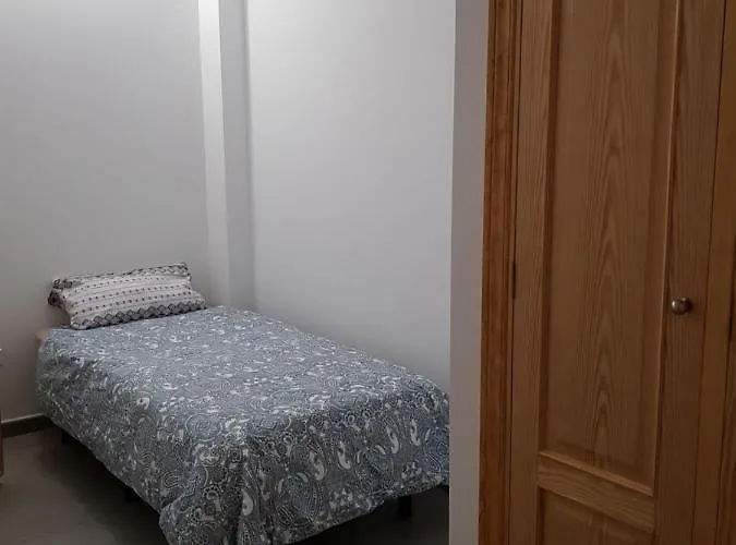 公寓 Privado En Zona Tranquila Y Proxima Al Aeropuerto Tf Norte Y A La Ciudad De . *
